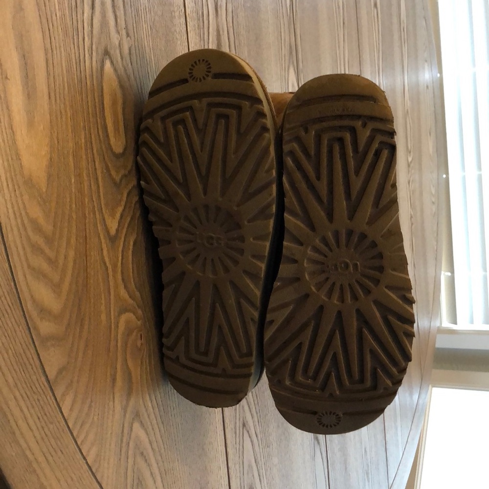 Good condition Ugg Boots!!!! - Picture 6 of 6